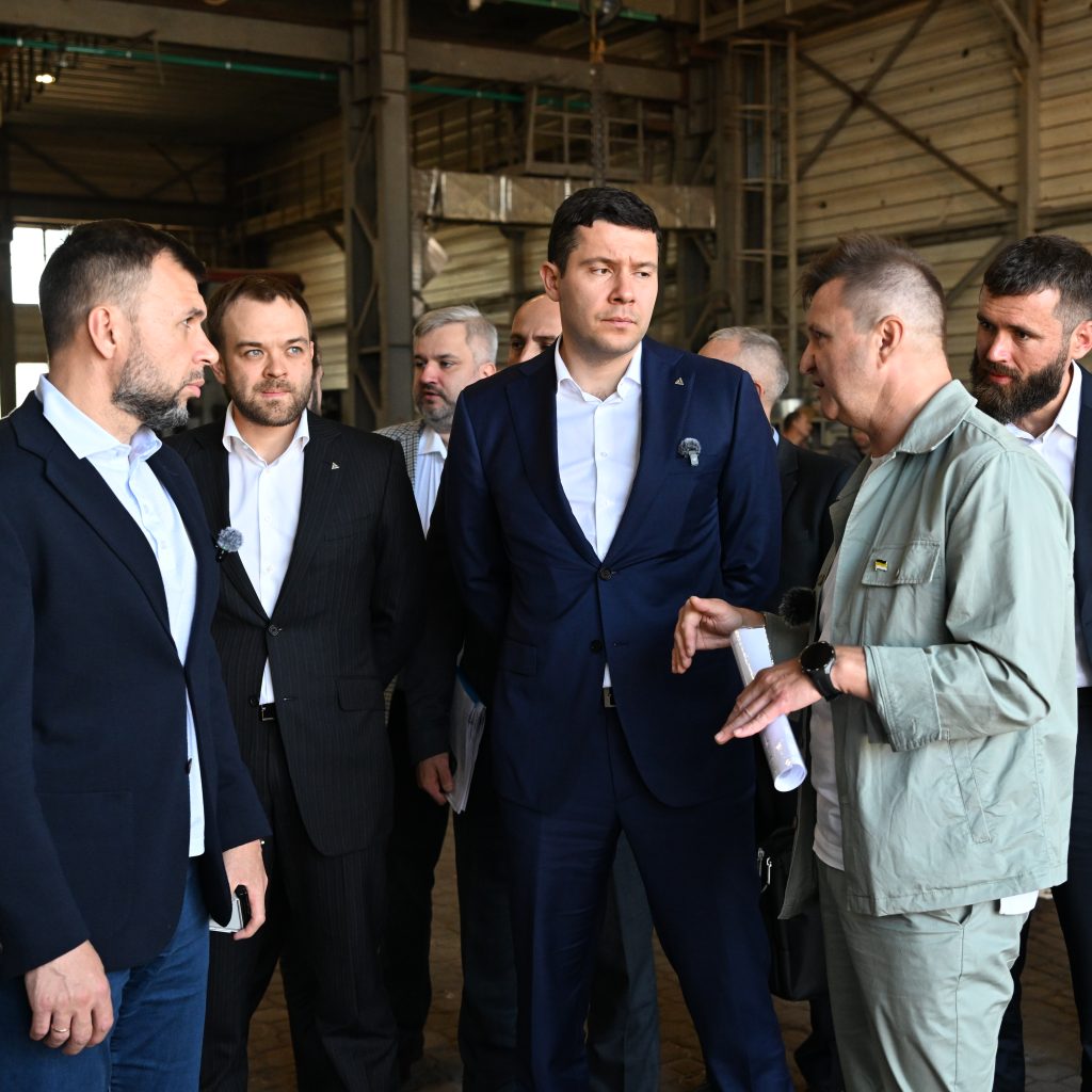 Визит министра промышленности и торговли Антона Алиханова на завод